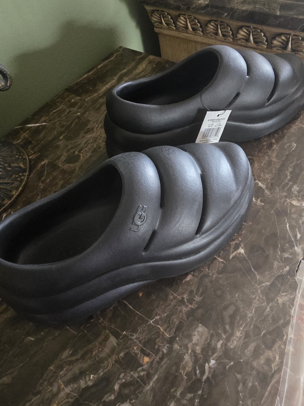 UGG Black Padded Foam Slip-On Clogs K Sport Yeah